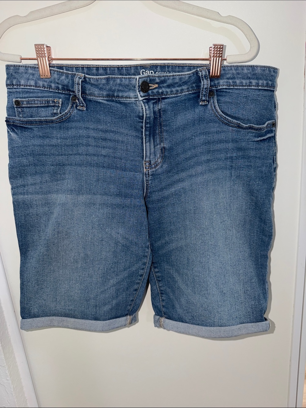 GAP Women's Mid-Blue Denim Bermuda Shorts | 10